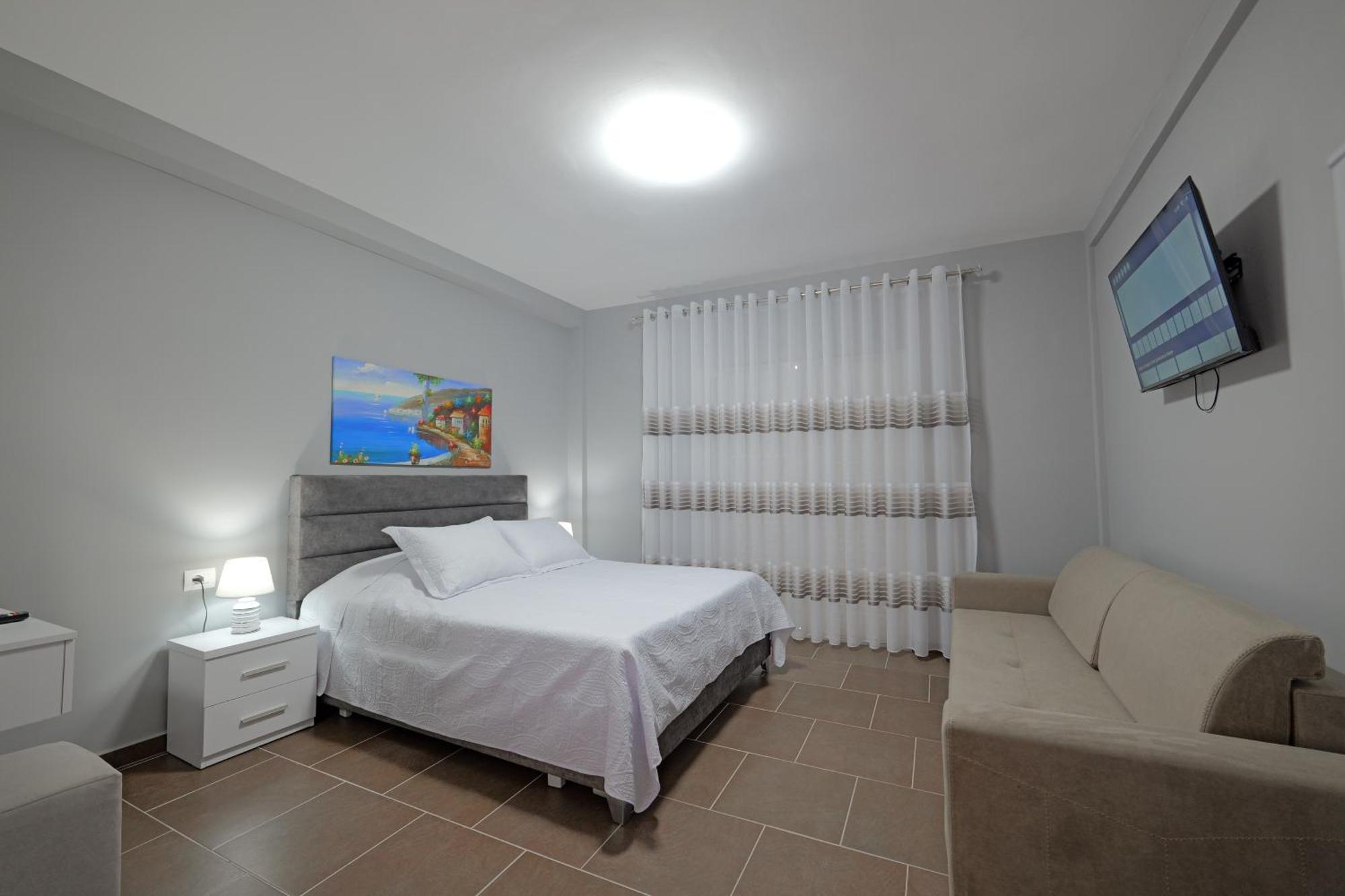 Seaview Bunec Hotel Piqeras