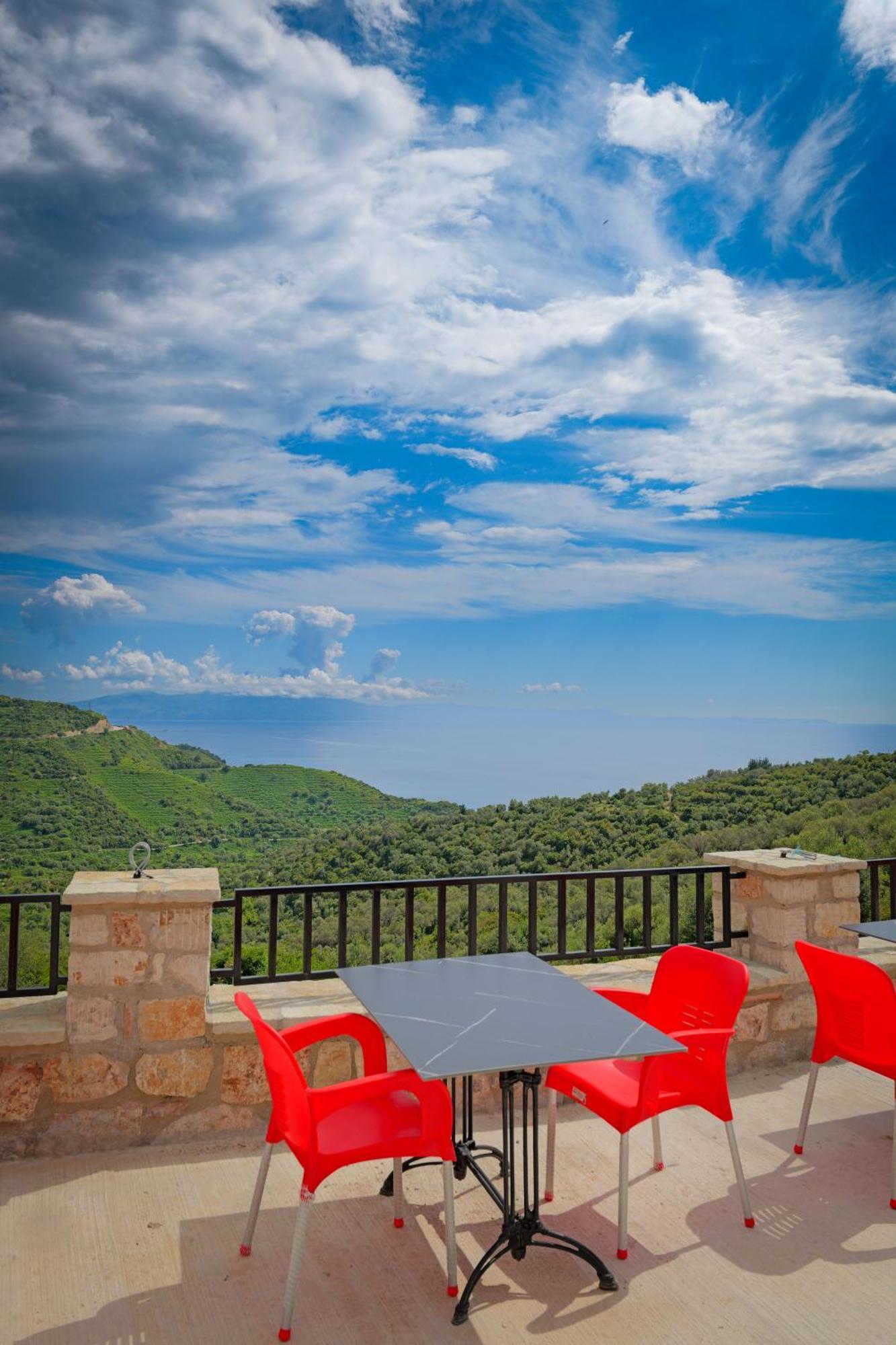 Seaview Bunec Hotel Piqeras