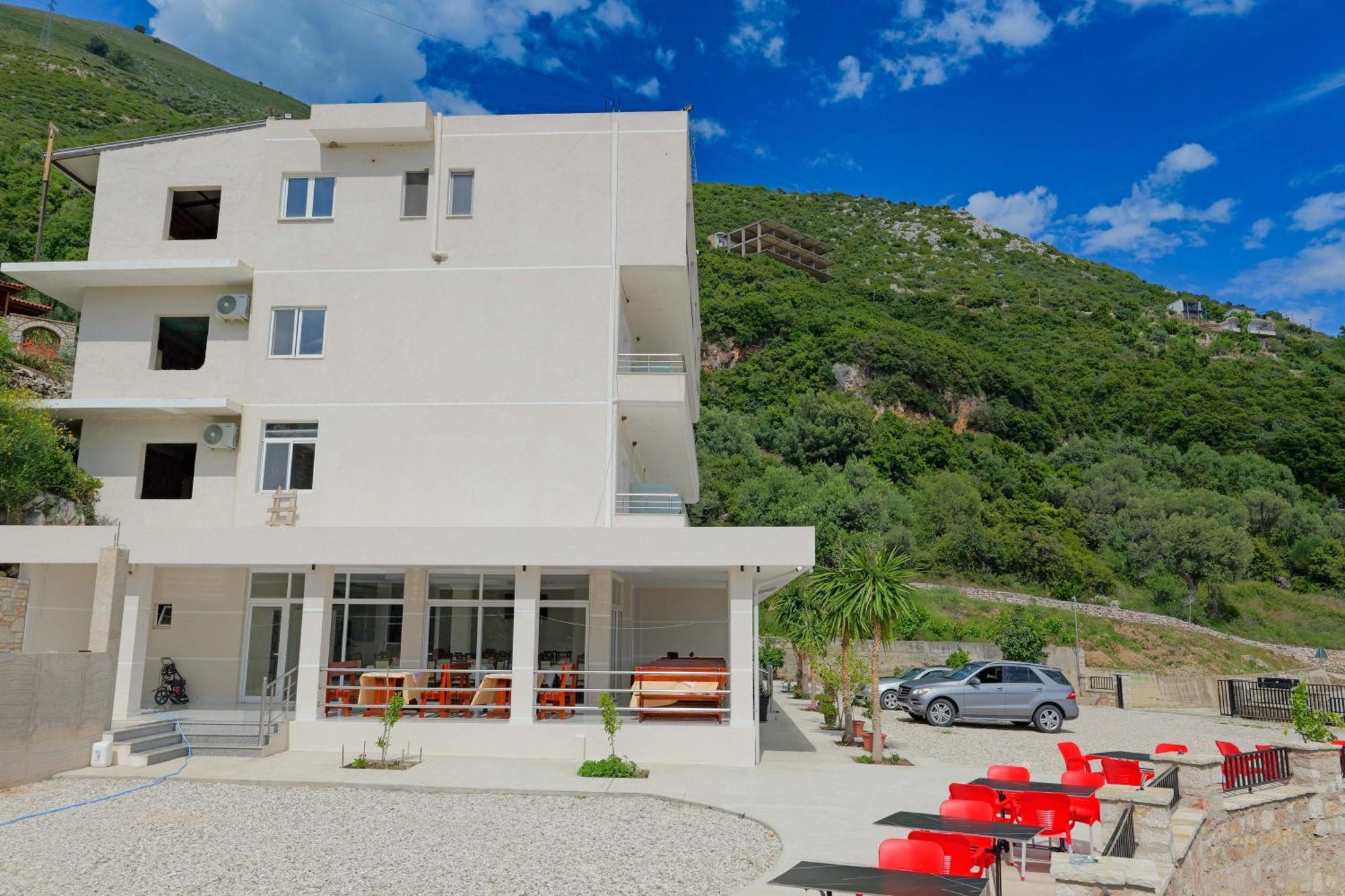 Seaview Bunec Hotel *